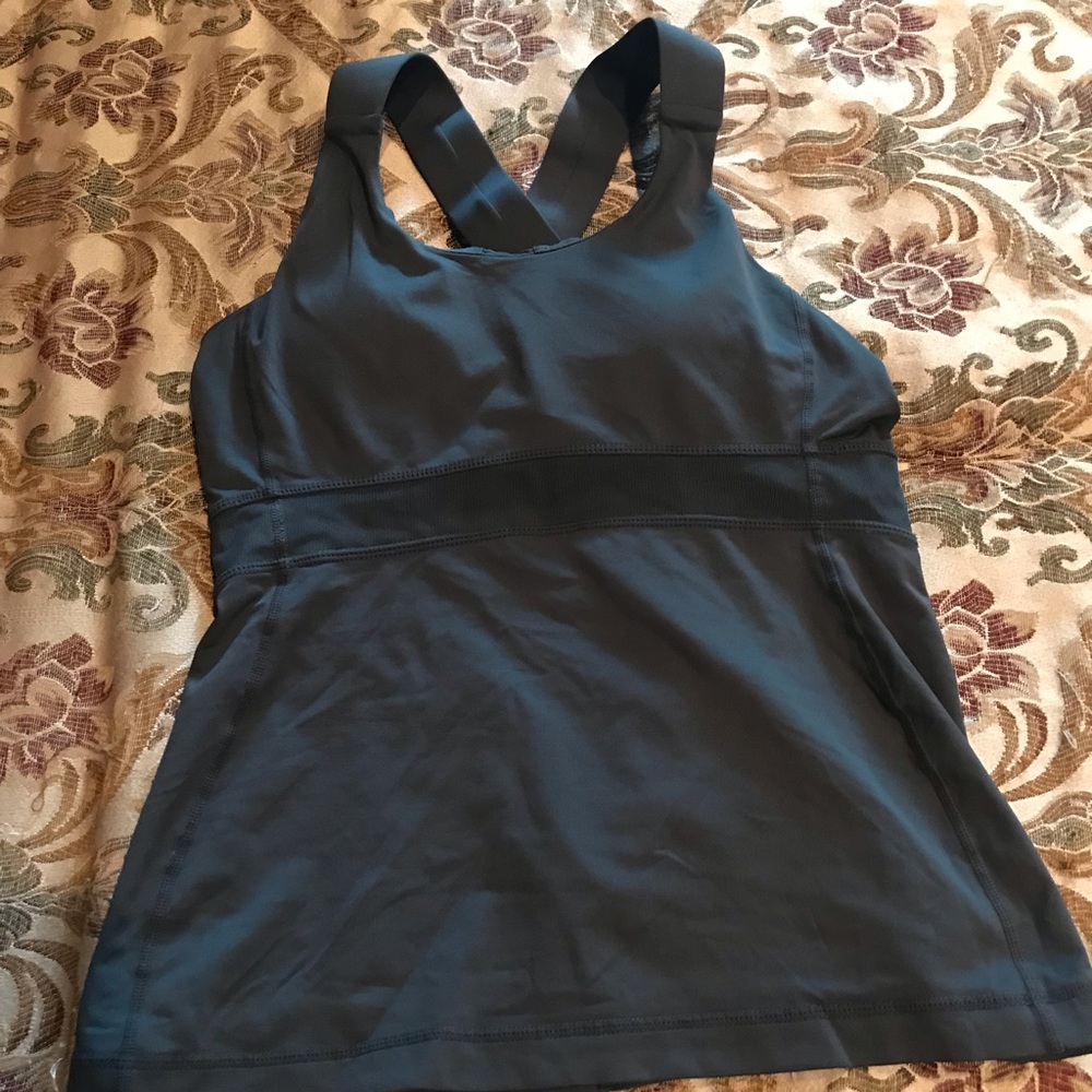 Lululemon mesh tank top size 6